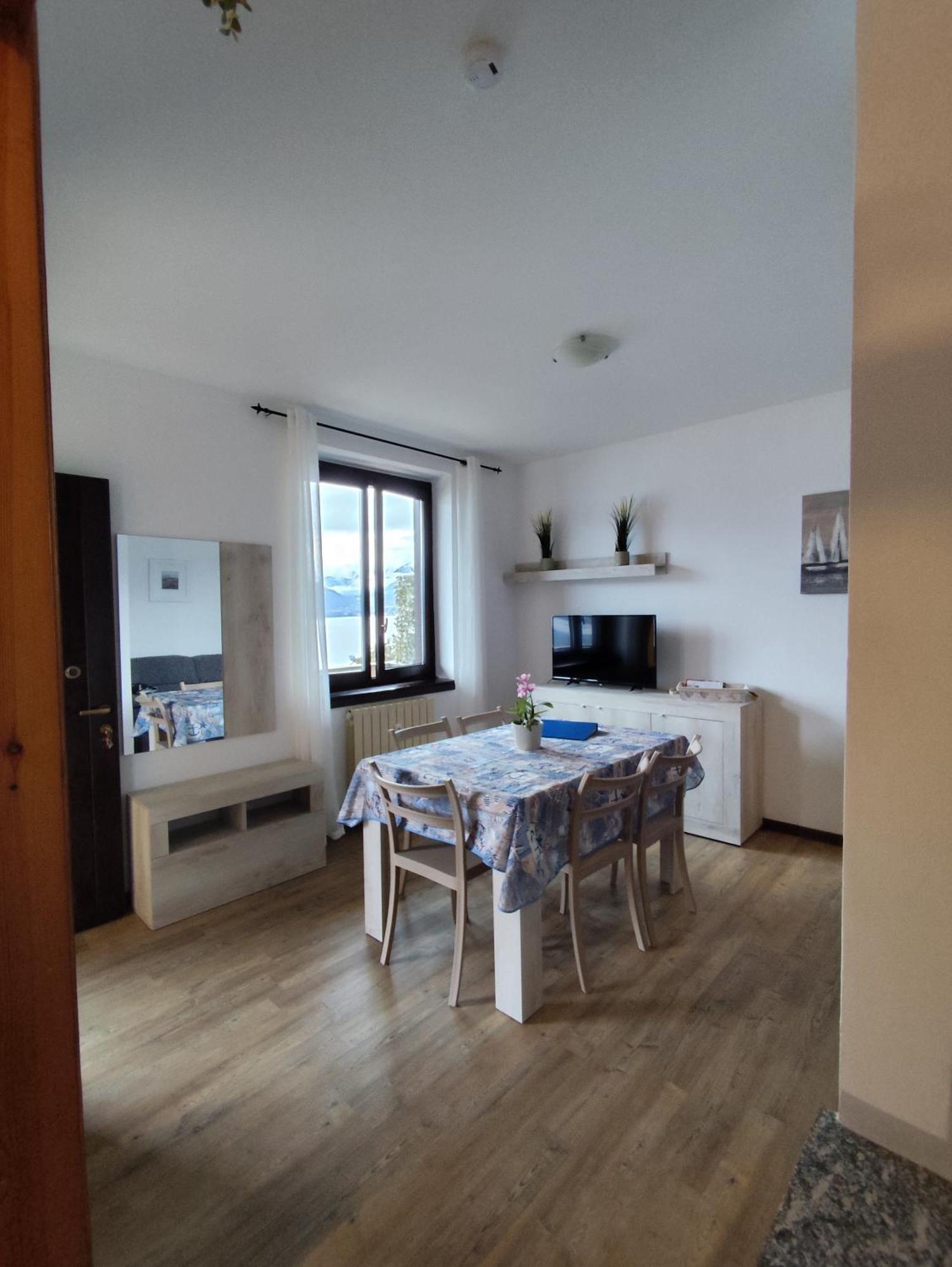 Casa Sofie E Charlotte Apartment Varenna Bagian luar foto